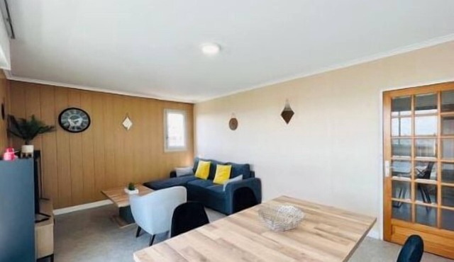 Le Provençal - Vue paronomique sur Poitiers