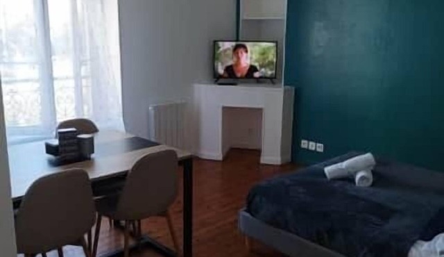 Le pti Oyon: T1, Near train station, Secure,