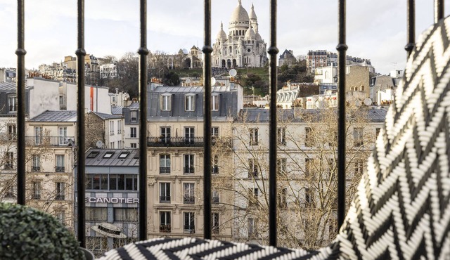 Le Régent Montmartre by Hiphophostels