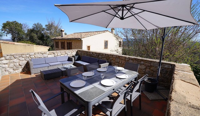 Le Reflet des Collines. Gateway to the Verdon.