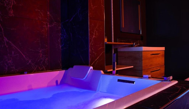 Le Refuge des Amoureux - Appartement avec Jacuzzi et Sauna