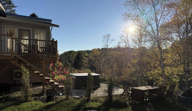 Le Refuge des Eaux Vives — jacuzzi, rivière et rapides