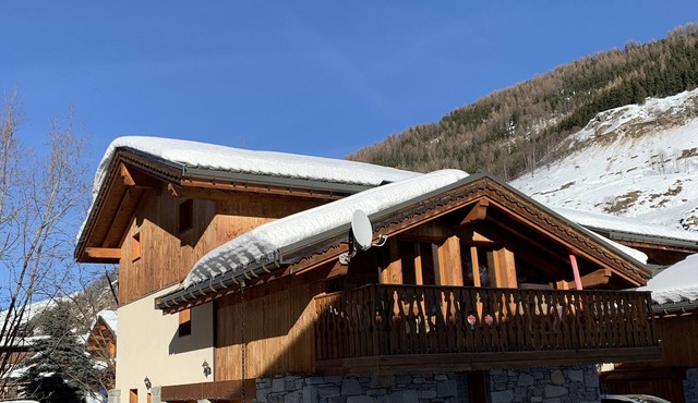 Le Refuge du Cabri -15 people- sauna - jacuzzi Les Ménuires -Skis aux Pieds