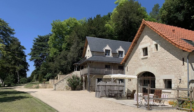 Le Relais du Château de Sonnay, near Chinon: 4* gites for 12