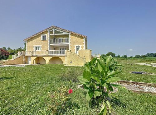 Le relais - Groupe - BBQ - babyfoot - pingpong- netflix- clim