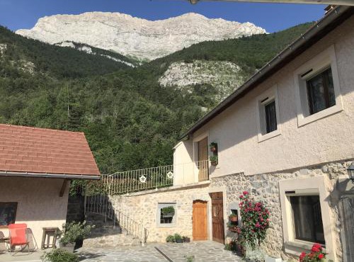 Le Rocher des Ducs, appartement, cour privative, abris voiture