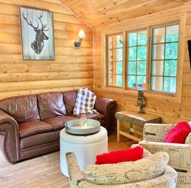 Le RustiChic Chalet