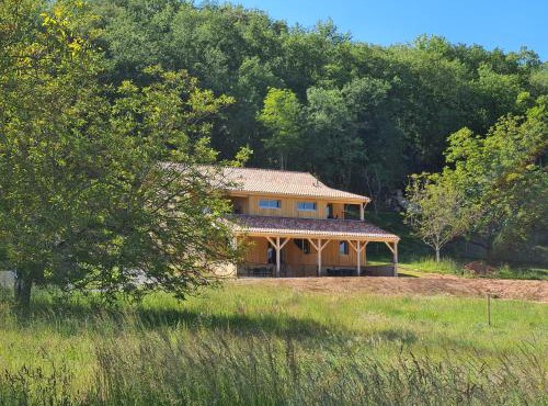 Le Séchoir des acacias 3 Gîtes 12 personnes avec piscine chauffée