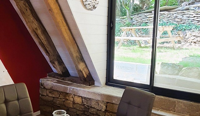 "Le Séchoir, private Jacuzzi/18th century building/barbecue and garden