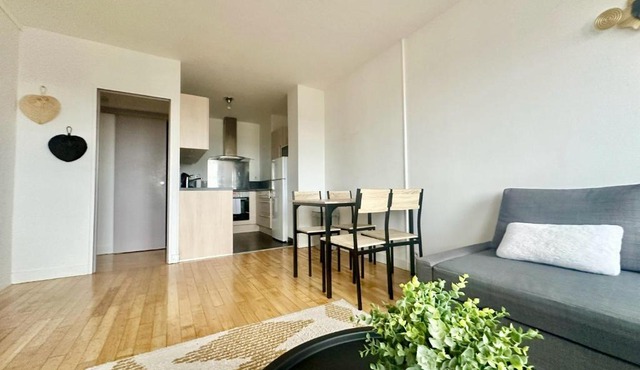 Le Sacré-coeur, lumineux avec vue panoramique