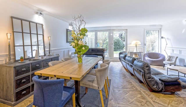 Le Saint Antoine: house-style apartment with garden, 1 free parking space