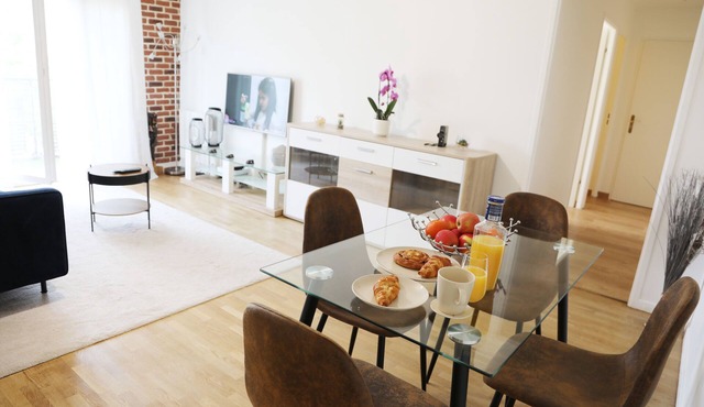 Le Saint Cyrien, 5km from Versailles and 25km from Paris, for Family & Business