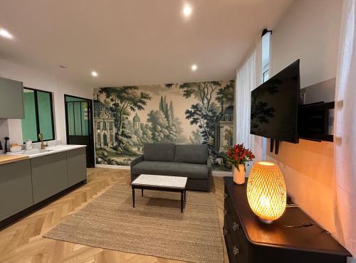 Le Saint Louis, 5 minutes walking from castle