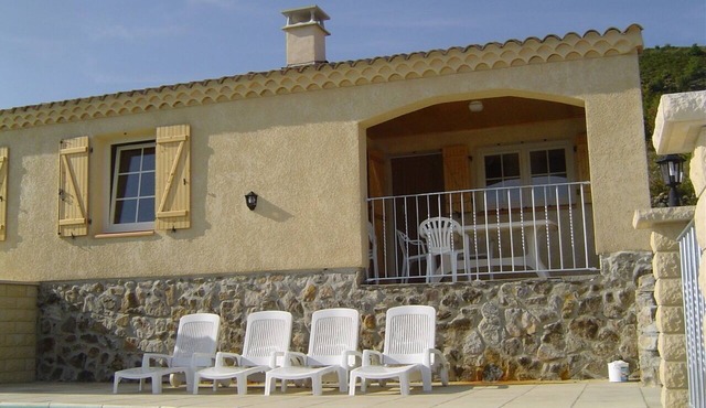 Le Sapin B : Mooie Vakantiewoning met Zwembad in de Ardèche