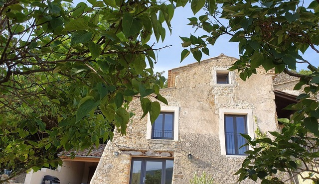 Le Satelas, charming gîte in Dieulefit, Drôme provençale with exceptional view