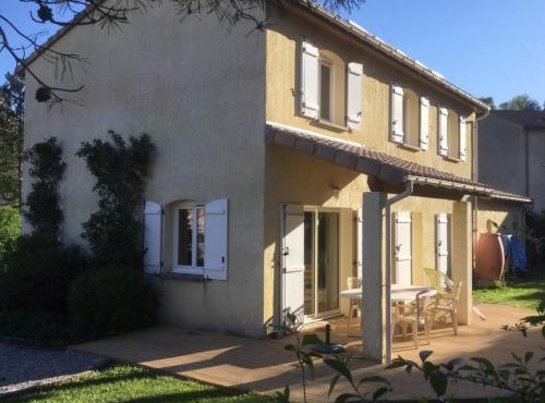 LE SECOND SOUFFLE Maison proche centre ville de Die tout peut se faire à pied gare SNCF marché U express rivière