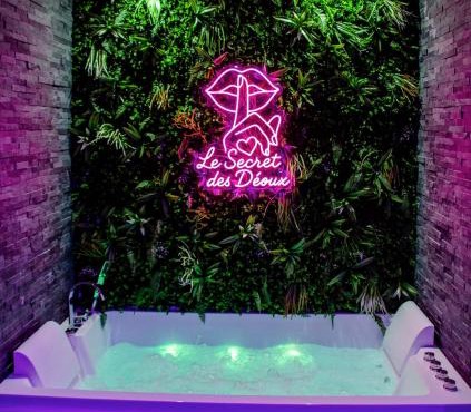Le secret des déoux love room