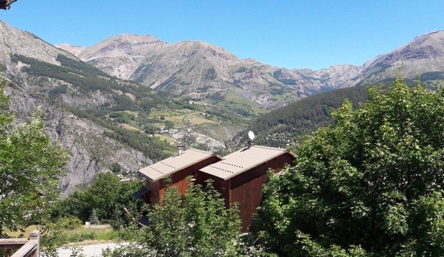 Le seignus haut chalet 72m2 all comforts ski in ski out