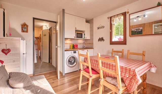 'Le Serpaton' apartment with mountain view and balcony in Gresse-en-Vercors