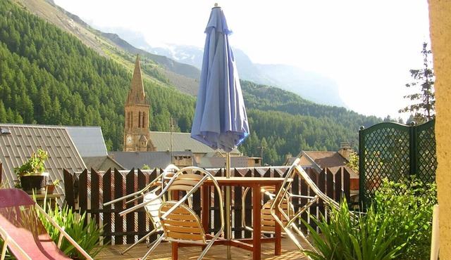 Le Serre Grou studioLarge studio at the gateway to the Ecrins National Park