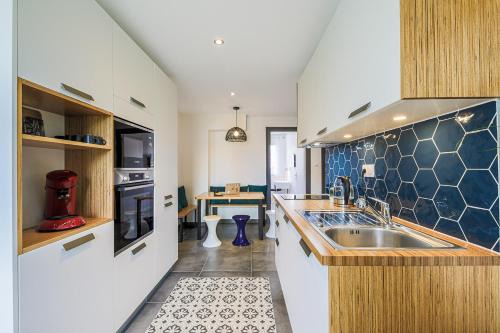 Le Smart & Cosy - T5 Spacieux et trés bien Équipé - 4 Chambres - Parking Gratuit - Wifi Fibre - Gare à 20 min - Accès Centre Facile - Jusqu'à 8 personnes