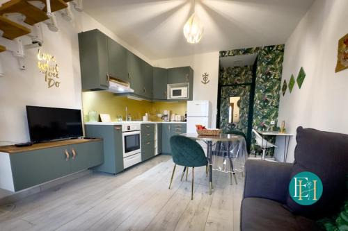 Le Soleil - Résidence avec piscine et parking - 15 min des plages