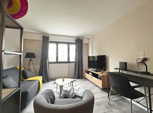 Le Sombrero, central avec parking