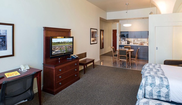 Le Square Phillips Hotel And Suites