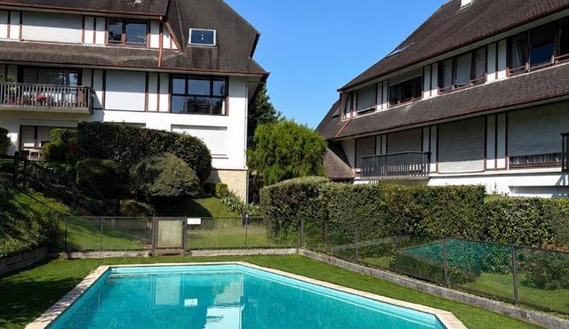 Le studio en souplex avec piscine et 10 min de la plage