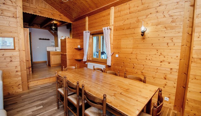 Le Suchet apartment in a 1798 Comtoise farmhouse