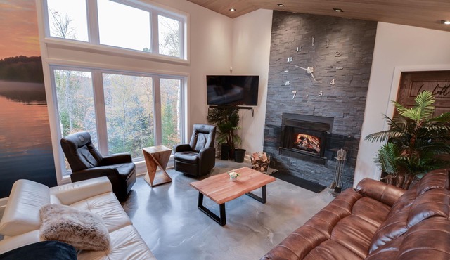 Le SUMMUM St-Sauveur Luxe + PISCINE INTÉRIEUR/luxury cottage indoor pool-spa