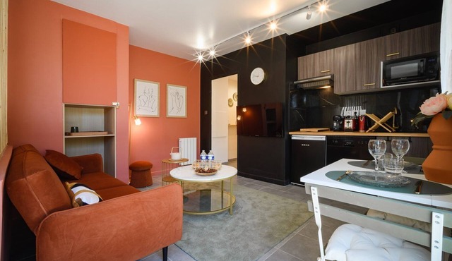 Le Terra Rosa ~ Parking ~ Near Airbus