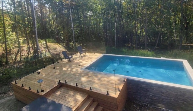 Le Timothée | New chalet with pool/jacuzzi/Billard near Tremblant