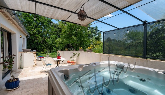 Le Titibu: Gîte and Spa between Ardèche and Provence, ideal for two