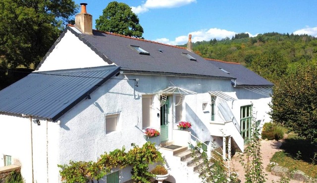 Le Toit du Lac - Swimming Pool, Tennis and Lake View
