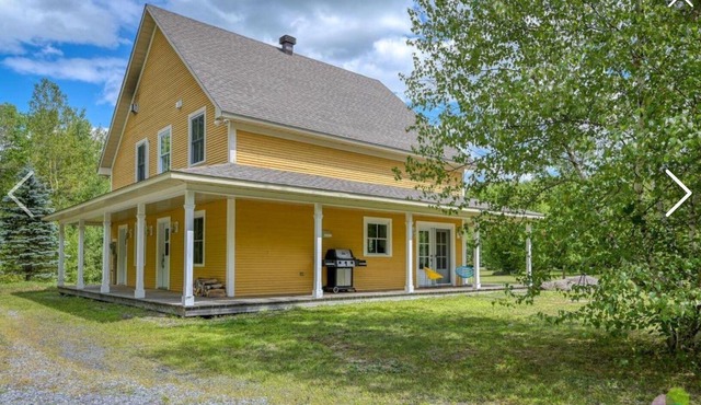 Le Tournesol Cottage to rent near ski Mount Sutton