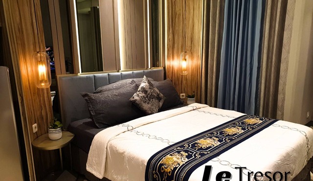 Le Tresor Benson Apartment at Surabaya Pakuwon Mall Free Wifi WaterHeater Balcon