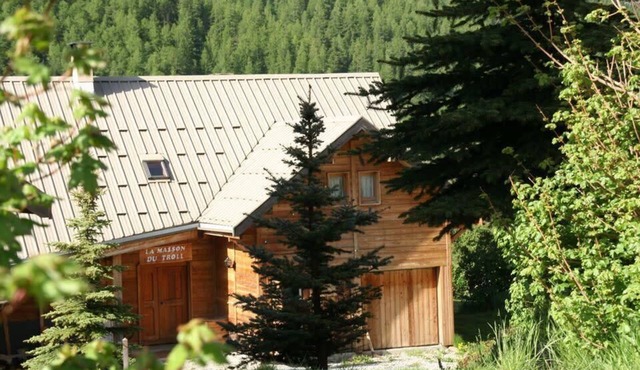 Le Troll Hameau des Chazals Nevache Hautes Alpes