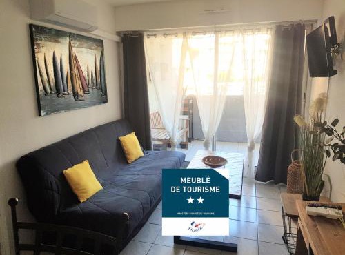 Le Vénizio - Classé 2 étoiles - T2 climatisé, avec terrasse, parking, prêt de vélos, 10 minutes à pied gare et centre ville