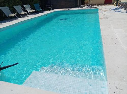 Le Val des Nymphes Petit déj compris, piscine, parking