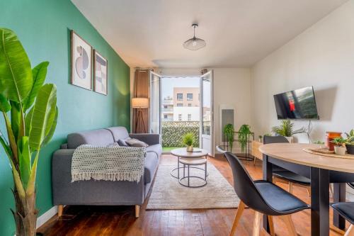 Le Verdoyant Netflix Grand balcon Padel
