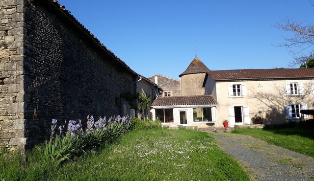 LE VERGER bucolic gîte, haven of peace between Puy du Fou and Futuroscope 8 pers