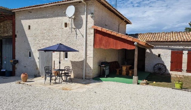 Le verger des noyer Relaxing getaway with private pool