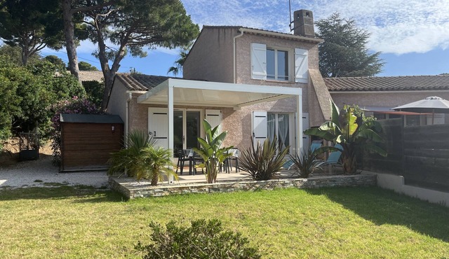 Le Verger, family villa in the vineyard