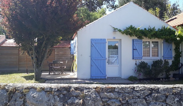 LE VIEIL: House 4 people entirely redone to 50 meters of the sea