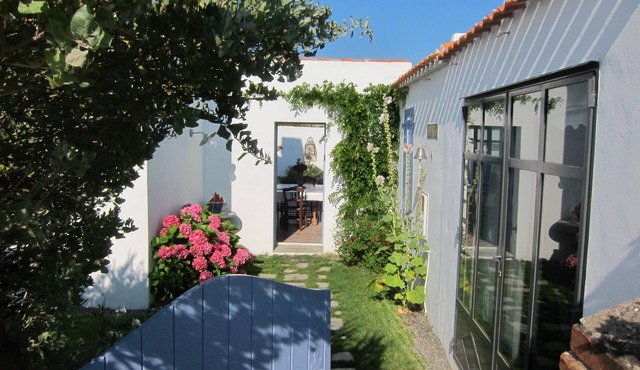 Le Vieil, La Madeleine, 10 meters from the beach, on the dune