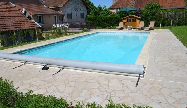 le Vieux Tilleul - Saint Julien DE Civry