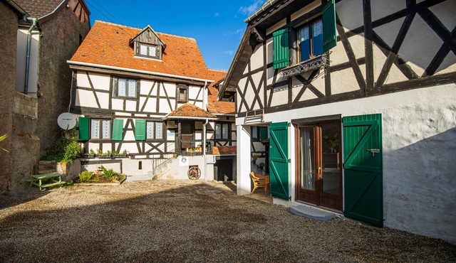 Le Vieux Pressoir - 8 bedrooms - up to 15 people - 6 bathrooms