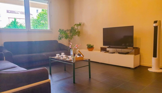 Le Zola, T2 Calme à la Limite de Lyon