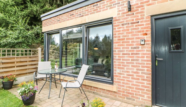 LEADMILL PIGGERY, pet friendly, with a garden in Barnard Castle